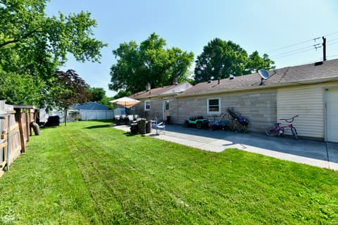 Yard at 4020 S Lynhurst Drive, Indianapolis, IN