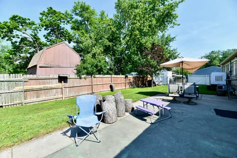 Outdoor living area at 4020 S Lynhurst Drive, Indianapolis, IN