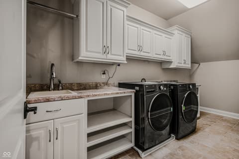 Photo of 1023 Westview Point Drive, Columbus, IN
