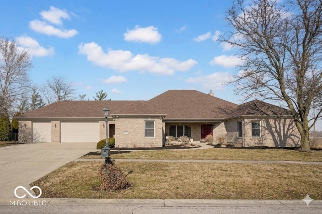 Photo of 2202 Peartree Ct, Columbus, IN
