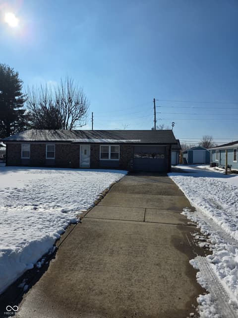 446 Sayre Drive