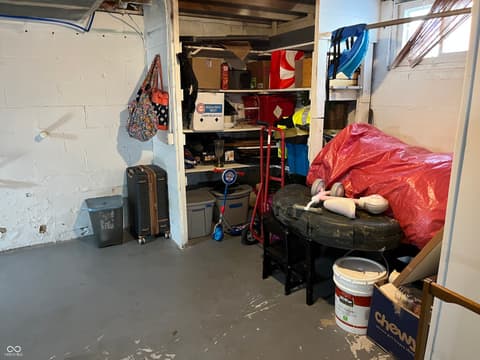 Storage — 204 S Barr Street, Crawfordsville, IN