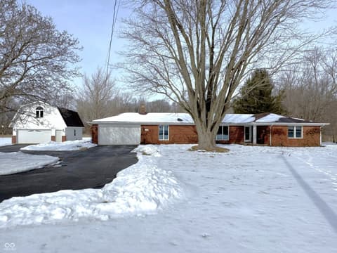 2892 E Us Highway 136