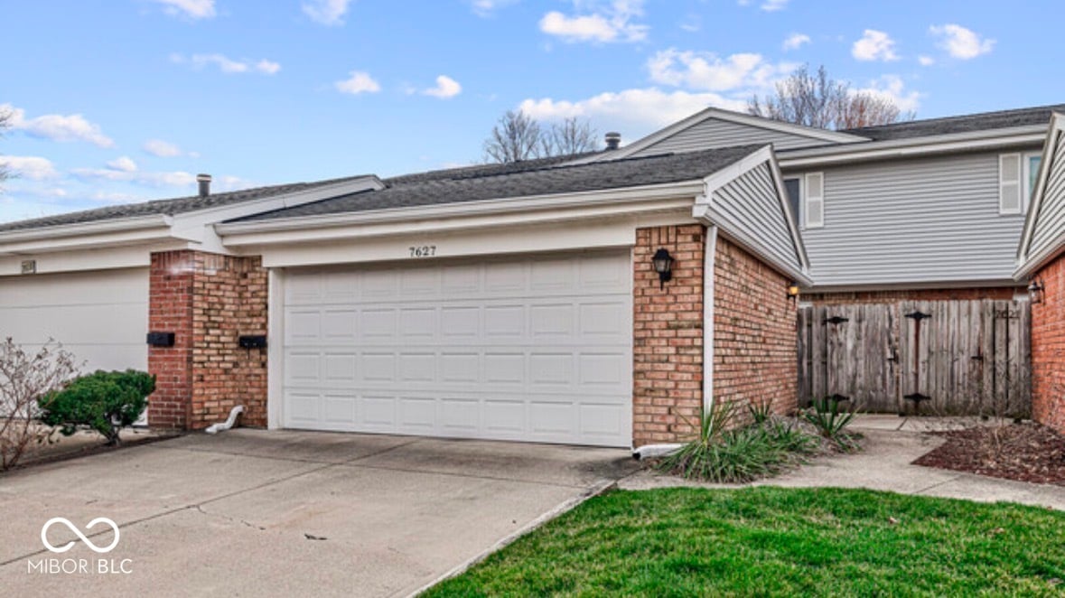 Side exterior at 7627 Vintage Court, Lawrence, IN