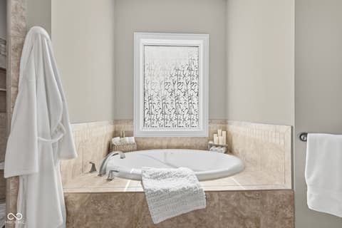 Primary bathroom at 14795 Macduff Drive, Noblesville, IN