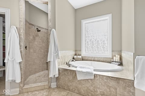 Primary bathroom at 14795 Macduff Drive, Noblesville, IN