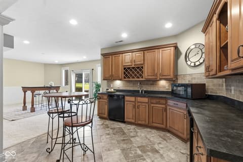 Bar — 14795 Macduff Drive, Noblesville, IN