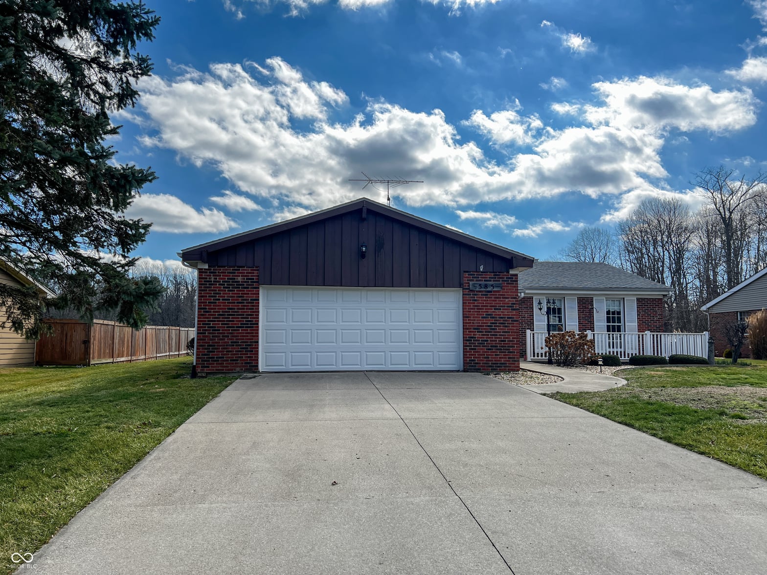 Photo of 585 Cedar Lane, Batesville, IN