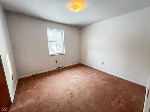 Photo of 585 Cedar Lane, Batesville, IN