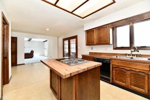 Photo of 579 Ridge Road, Greenwood, IN
