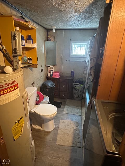 Bathroom at 10615 E Stanley Road, Rockville, IN