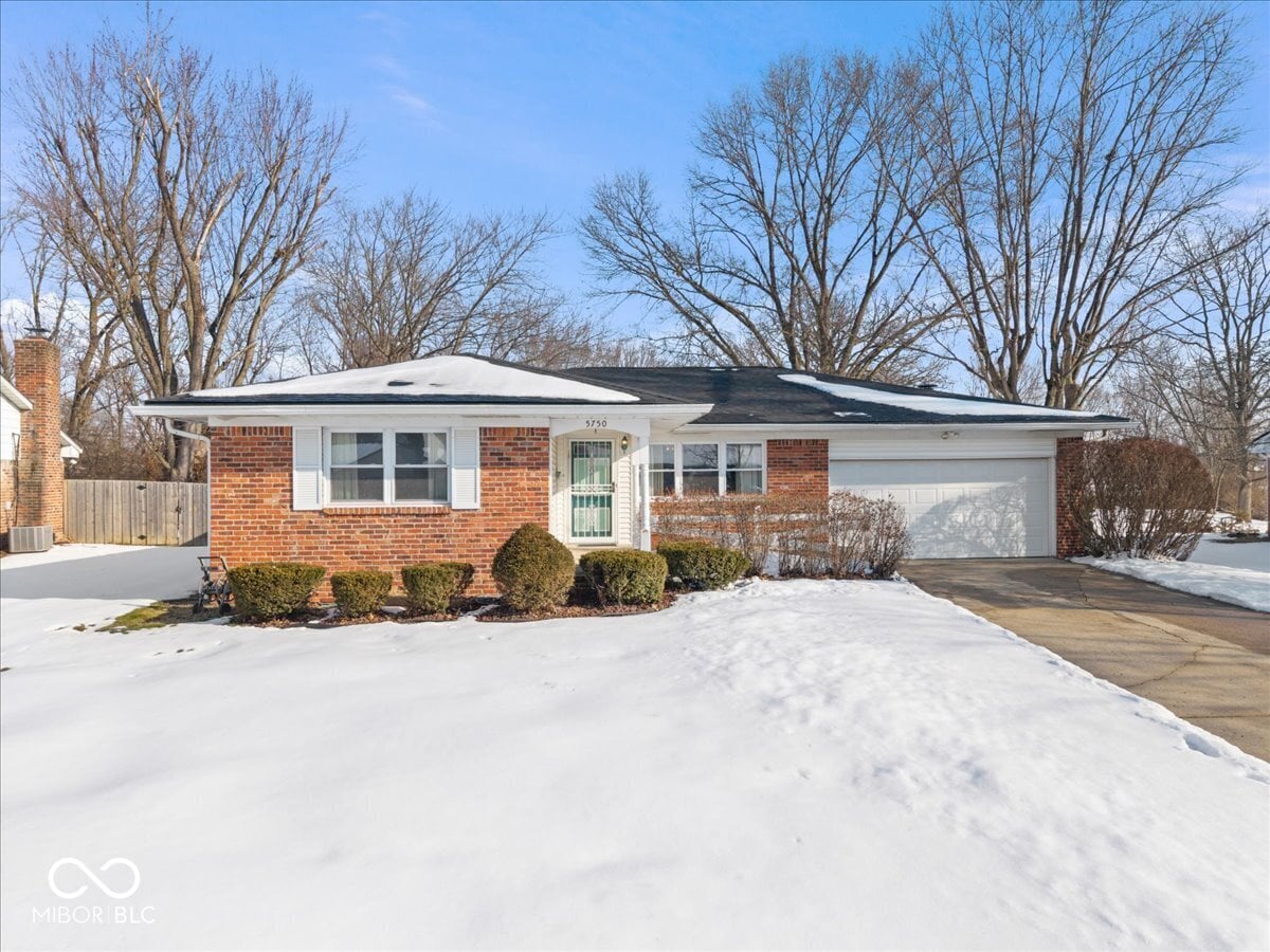 Photo of 5750 Elaine Street, Speedway, IN