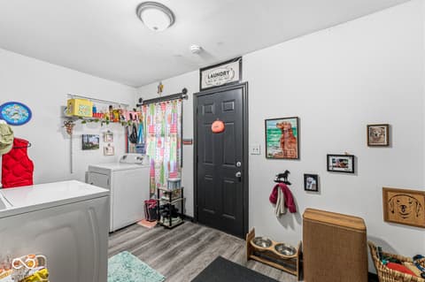 Laundry room at 233 S Dearborn Street, Indianapolis, IN