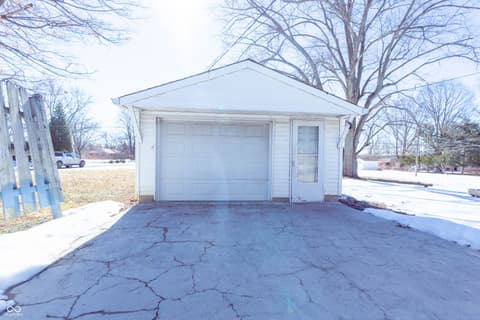 Garage at 625 W Southport Road, Indianapolis, IN