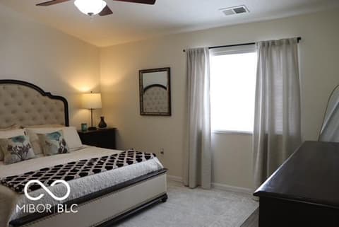 Photo of 528 Dylan Drive, Avon, IN