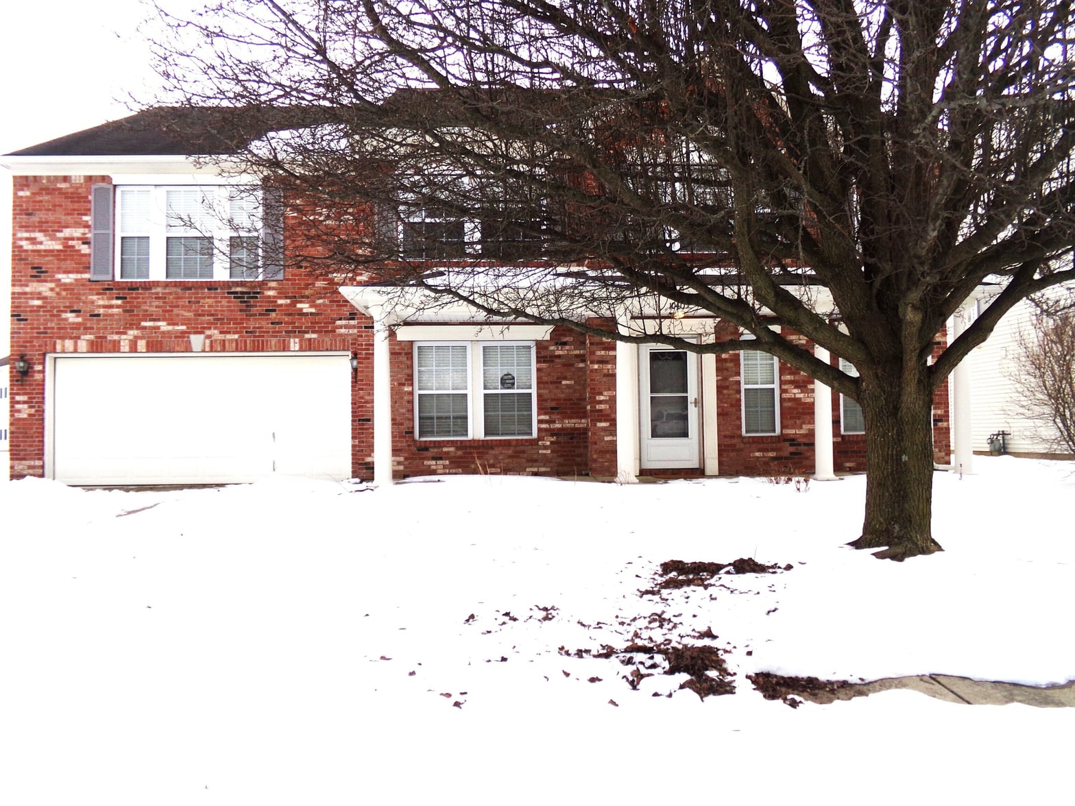 Side exterior at 10405 Splendor Way, Indianapolis, IN