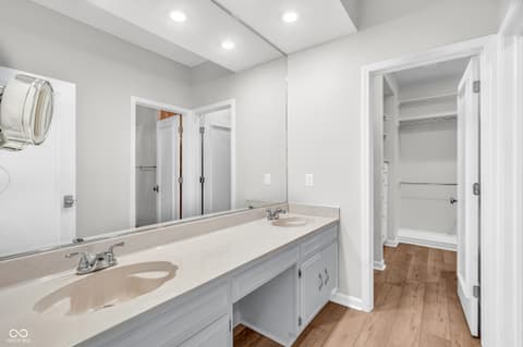 Photo of 958 Tamarack Circle North Drive, Indianapolis, IN