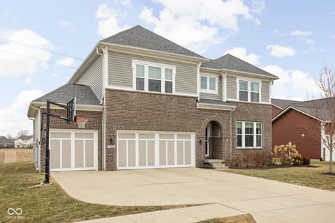 7720 Eagle Crescent Drive