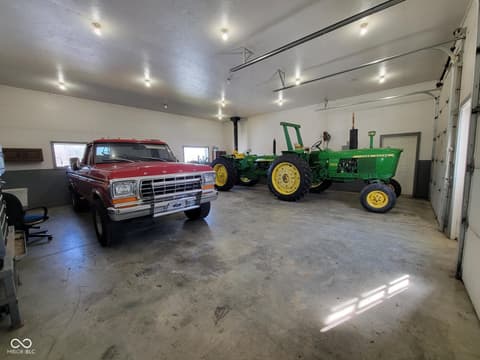 Photo of 1310 N County Road 700 W, North Vernon, IN