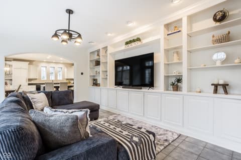 Living room at 9399 Irishmans Run Lane, Zionsville, IN