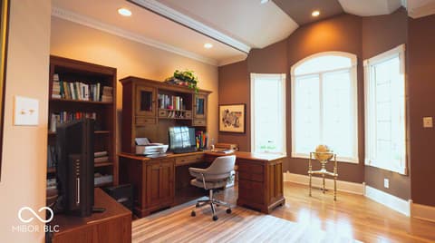 Home office at 3799 N Foxcliff Drive E, Martinsville, IN