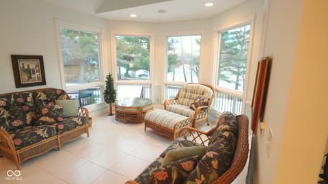 Sitting Room — 3799 N Foxcliff Drive E, Martinsville, IN