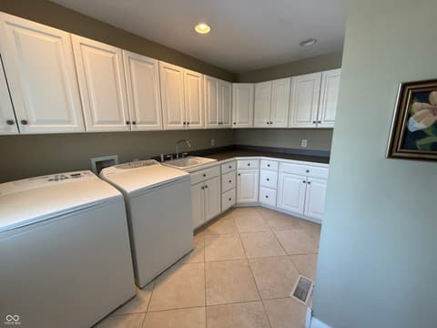 Laundry room at 3799 N Foxcliff Drive E, Martinsville, IN