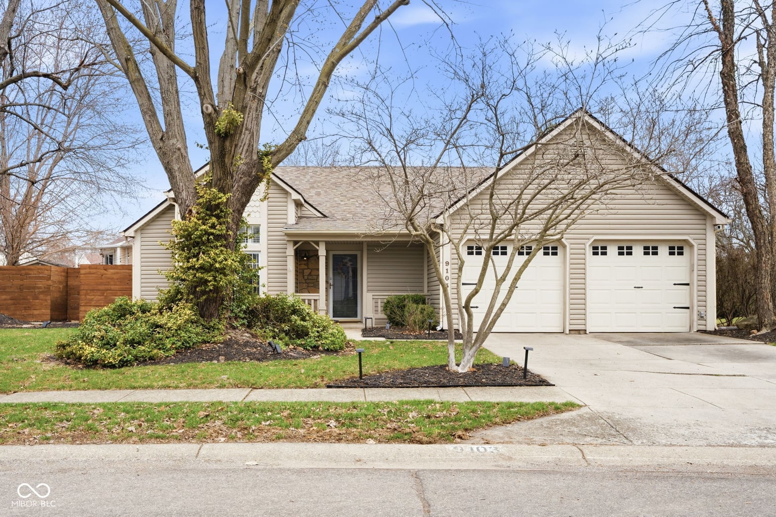 Photo of 9103 Fireside Drive, Indianapolis, IN