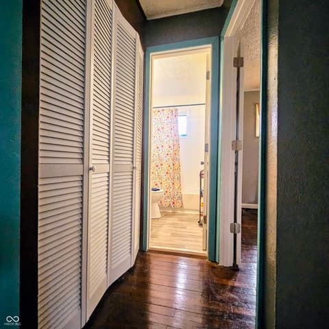 Hallway at 1525 E 23rd Street, Muncie, IN