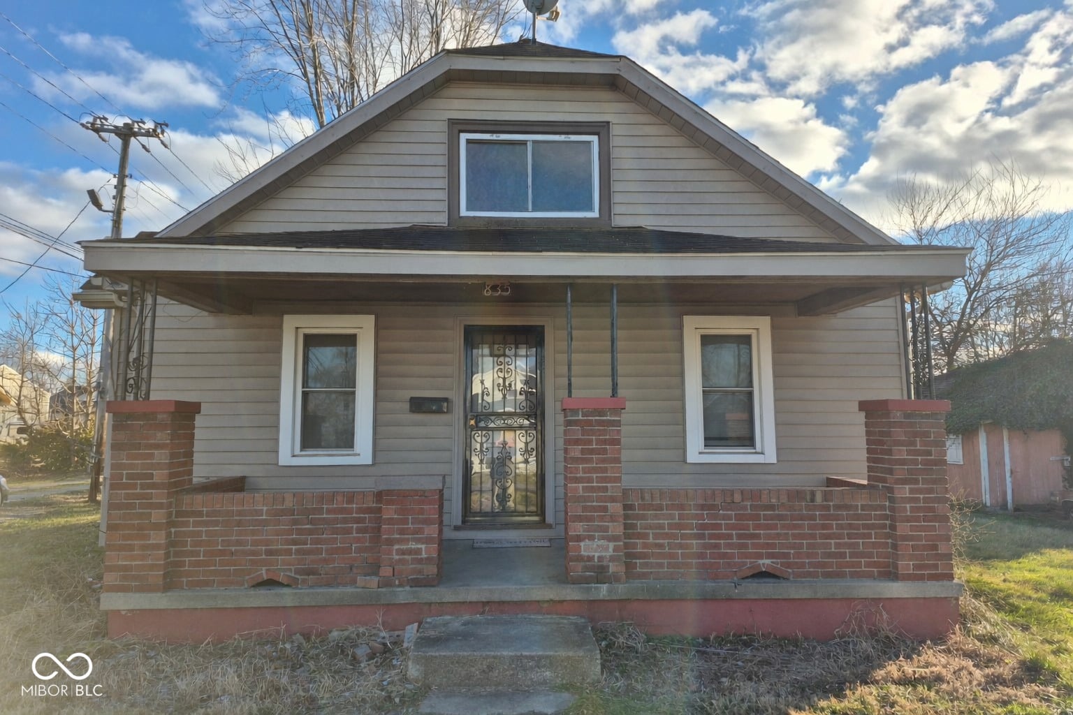 Front exterior at 835 Allen Street, Scottsburg, IN