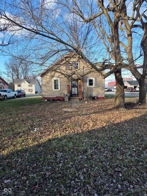 Front exterior at 835 Allen Street, Scottsburg, IN