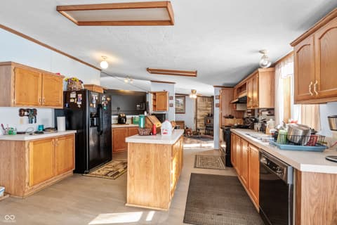 Photo of 8813 W 750 N, Commiskey, IN