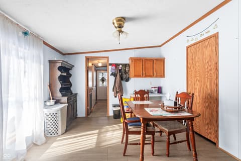 Photo of 8813 W 750 N, Commiskey, IN