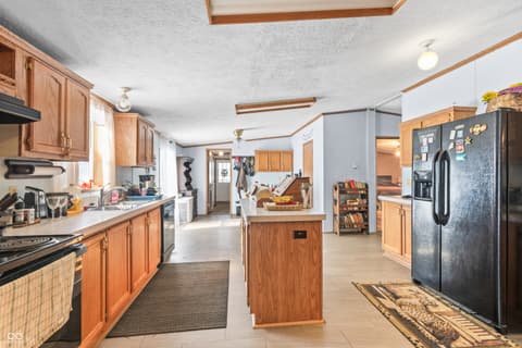 Photo of 8813 W 750 N, Commiskey, IN