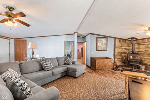 Photo of 8813 W 750 N, Commiskey, IN