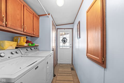 Photo of 8813 W 750 N, Commiskey, IN