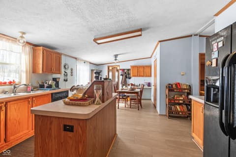 Photo of 8813 W 750 N, Commiskey, IN