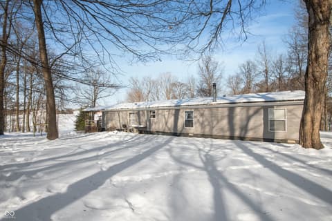 Photo of 8813 W 750 N, Commiskey, IN