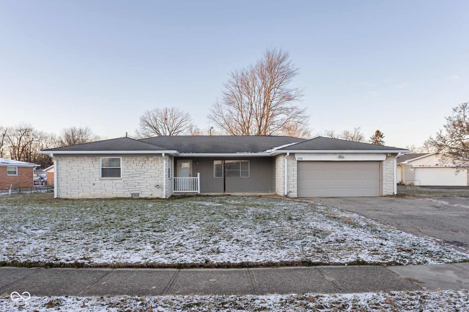 Front exterior at 1770 Horizon Lane, Indianapolis, IN