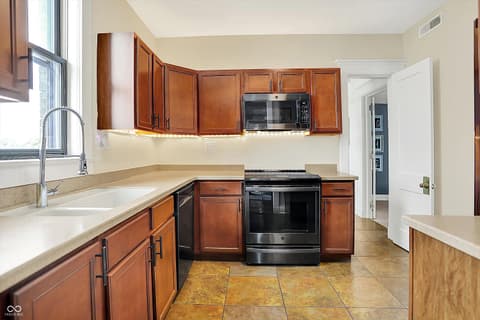 Photo of 2161 N Meridian Street, Indianapolis, IN