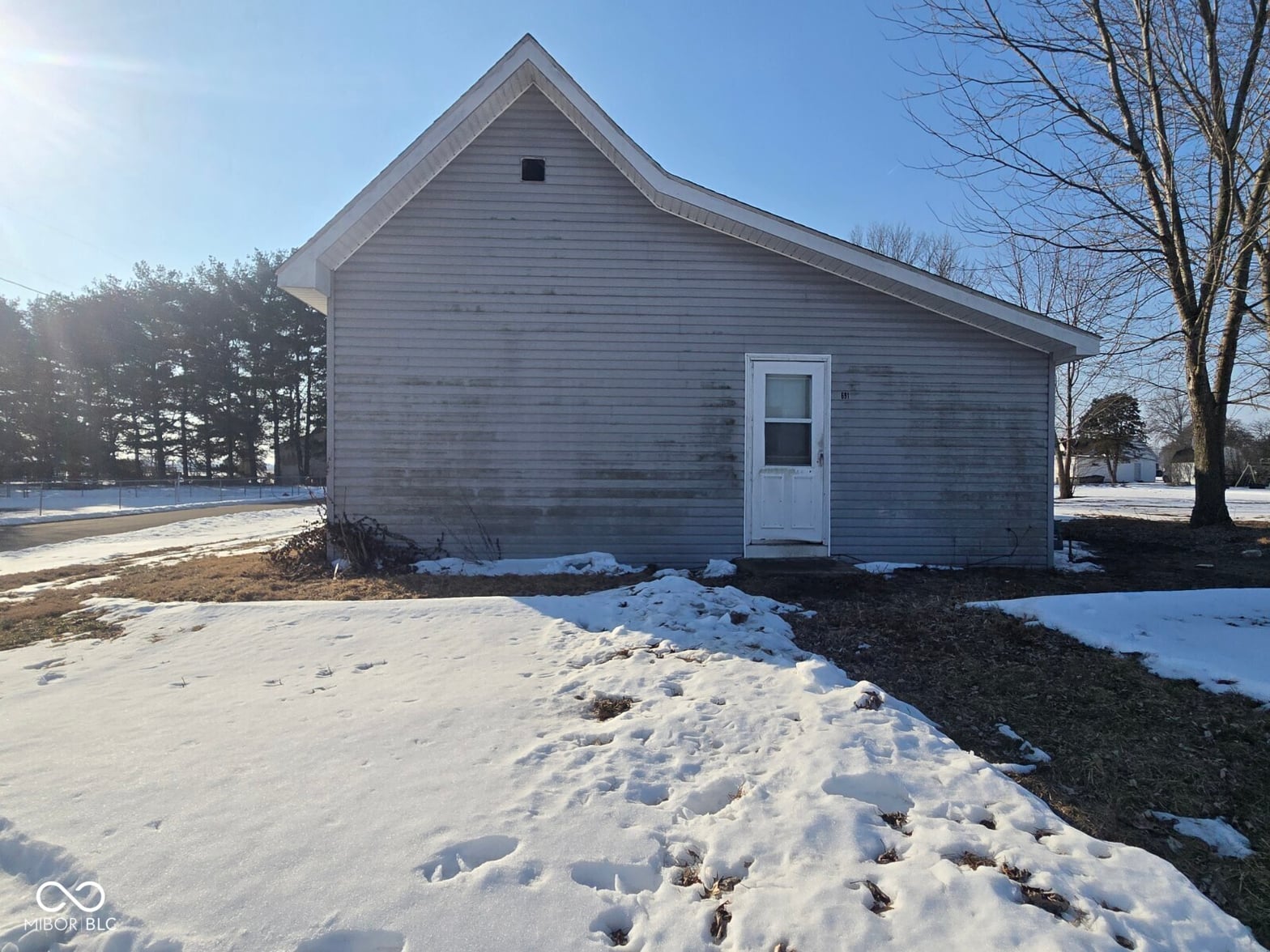 Front exterior at 691 E Middle Street, Rosedale, IN