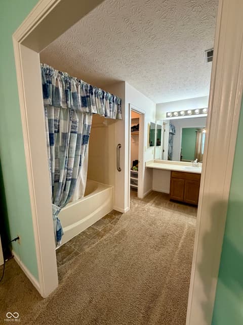 Photo of 1019 E Killian Drive, Mooresville, IN