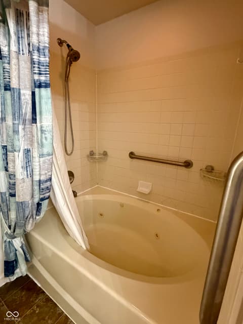 Photo of 1019 E Killian Drive, Mooresville, IN