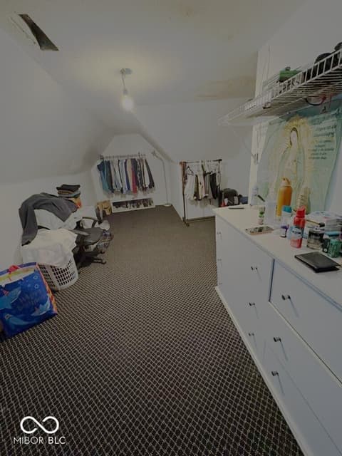 Walk In Closets — 1839 Singleton Street, Indianapolis, IN