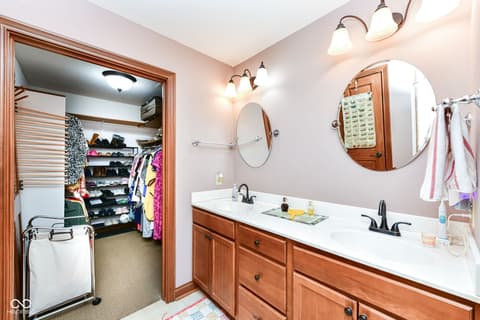 Primary bathroom at 4739 W Harrisburg Court, New Palestine, IN