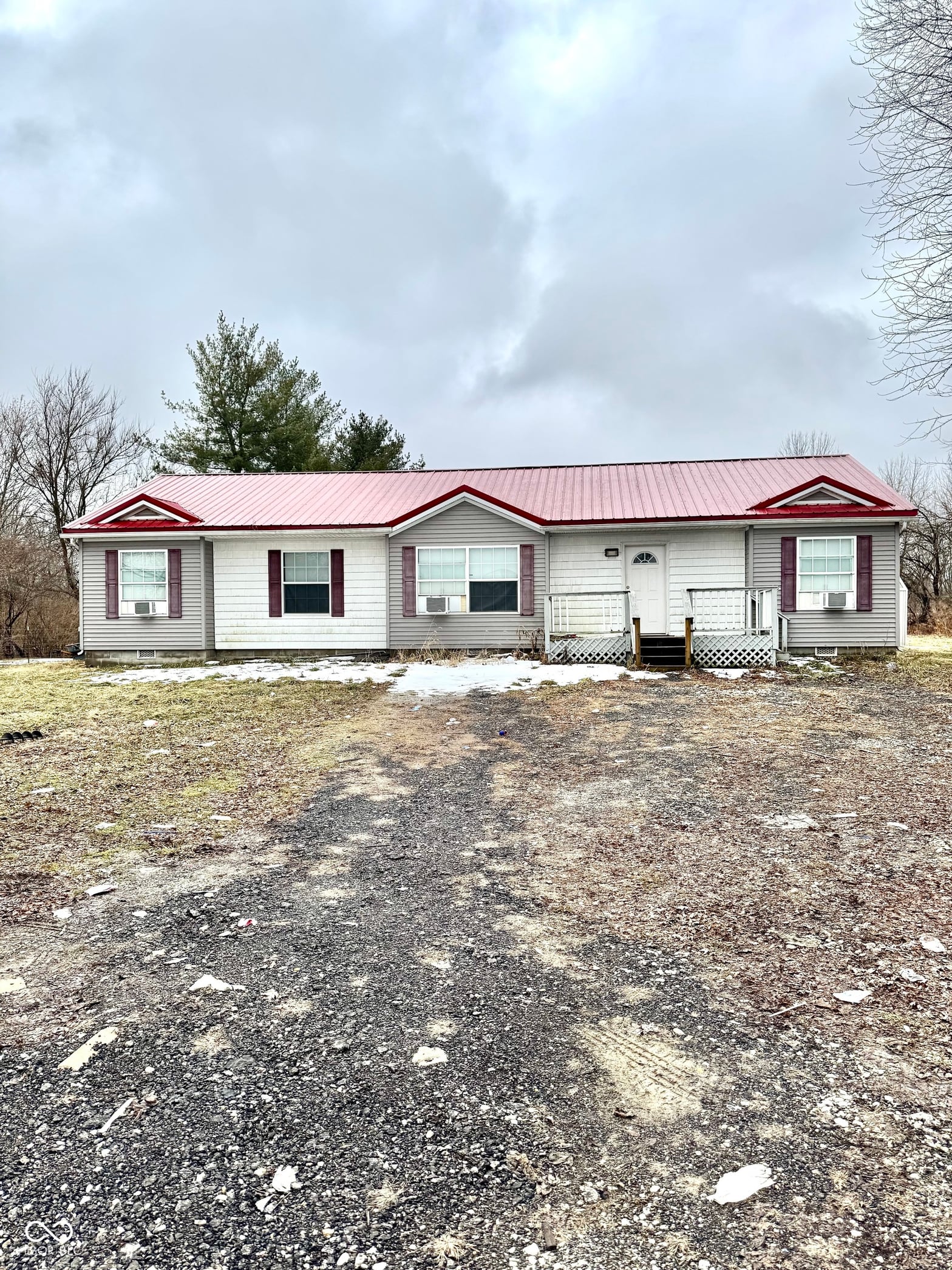 Front exterior at 5495 E Greensburg Road, Franklin, IN