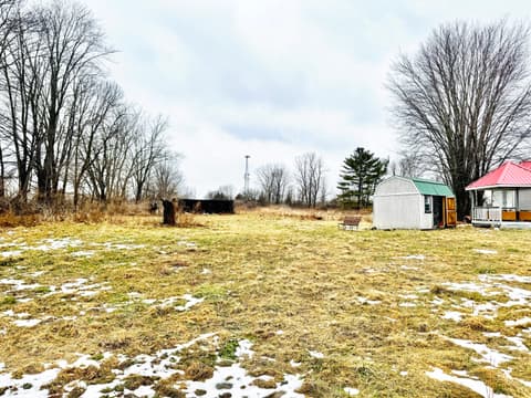 Yard at 5495 E Greensburg Road, Franklin, IN