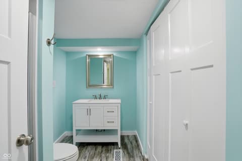 Photo of 104 S Broad Street, Mooreland, IN