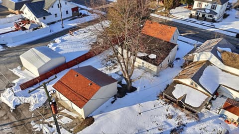 Photo of 104 S Broad Street, Mooreland, IN