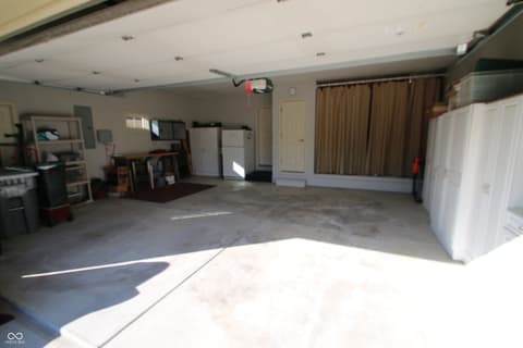 Garage at 10160 Basalt Court, Noblesville, IN